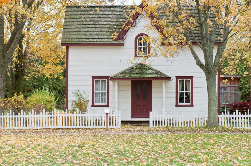 cute vacant rental house